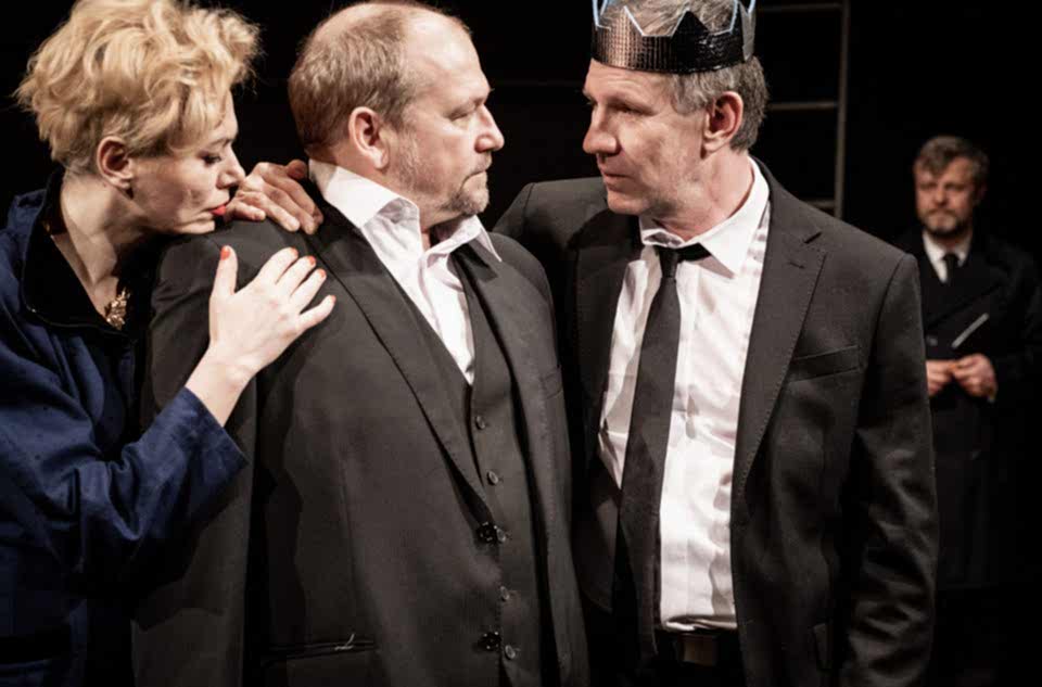 <b>William Shakespeare: MACBETH</b><br><br>Lucie Žáčková, Marek Taclík, Martin Finger, Vasil Fridrich

<br><br>foto:  Pavel Nesvadba